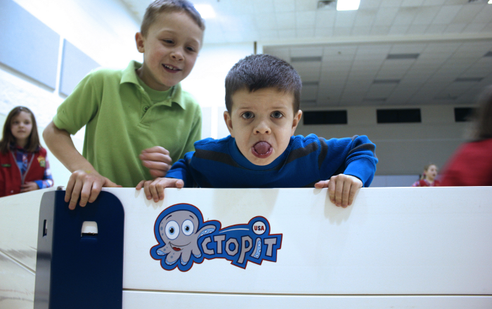 Kids enjoying indoor gaga games with Octopit